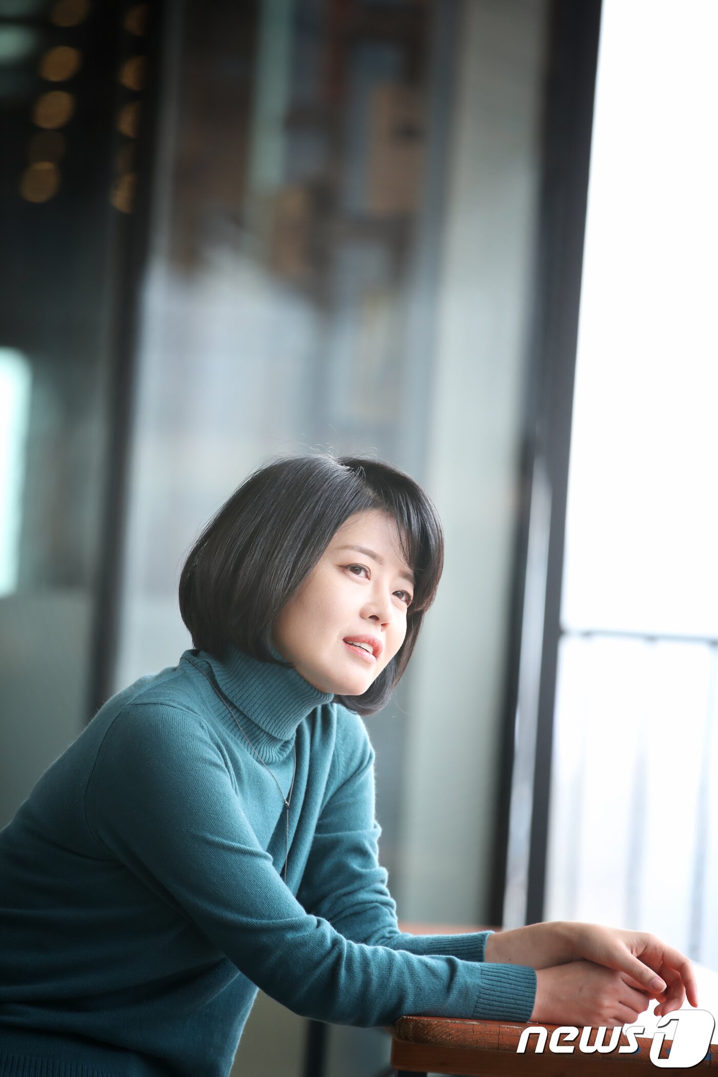 본문 이미지 - 2018.1.18.한남동 블루스퀘어 북카페. 연극 '리차드3세' 배우 김여진 인터뷰. ⓒ News1 권현진 기자