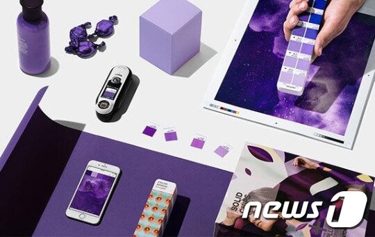 본문 이미지 - 팬톤 2018년 올해의 색 선정 '울트라 바이올렛'ⓒ News1