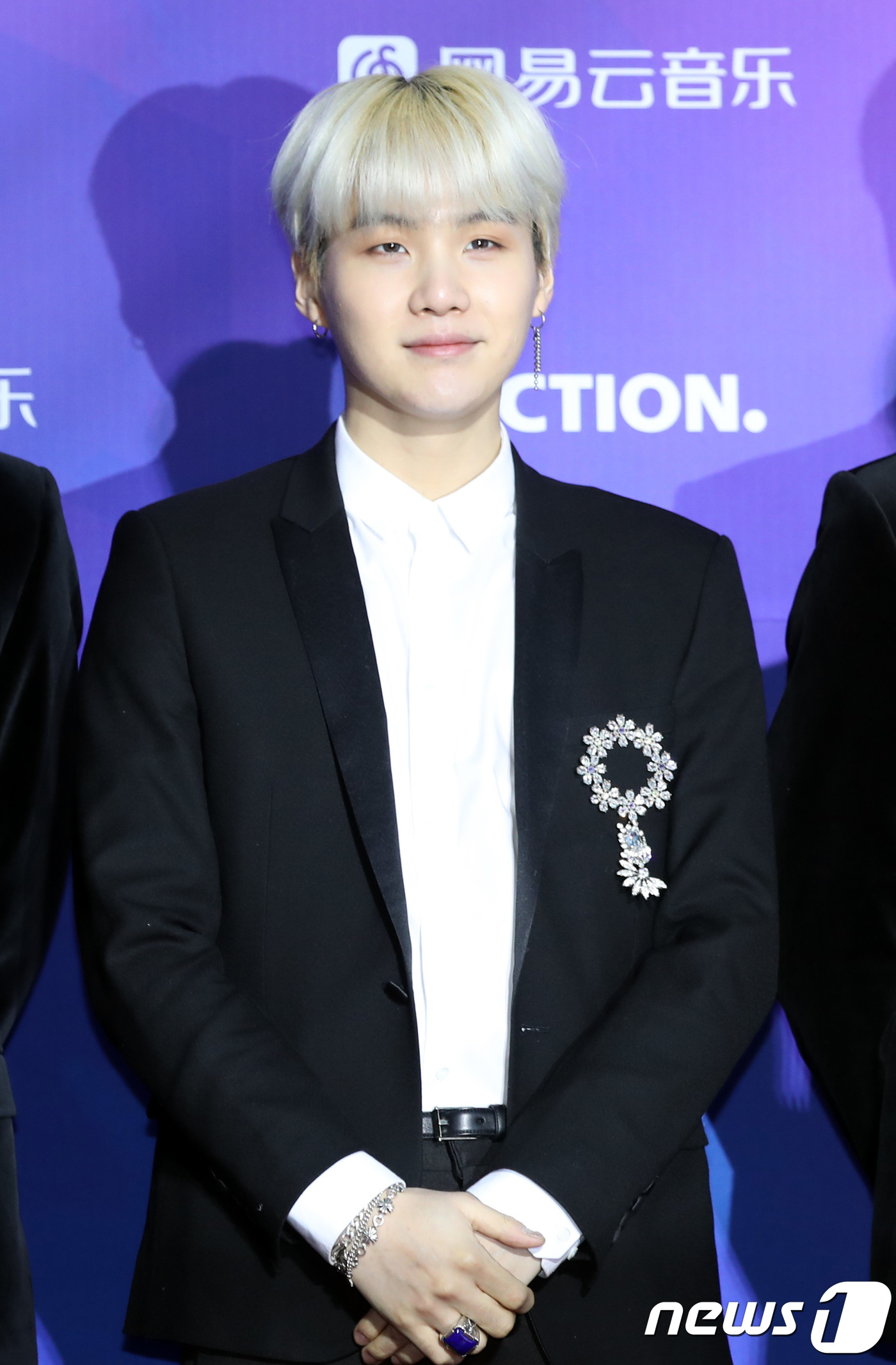 (서울=뉴스1) 권현진 기자 = 방탄소년단(BTS) 슈가가 25일 오후 서울 고척돔에서 열린 '제27회 하이원 서울가요대상'(서가대) 시상식에 참석해 포즈를 취하고 있다. 2018 …