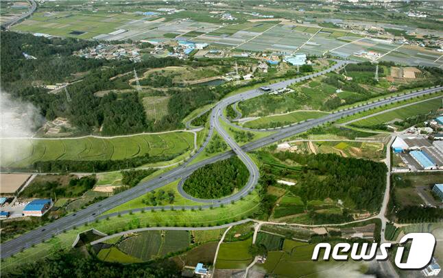 본문 이미지 - 상주영천고속도로 동영천ICⓒ News1