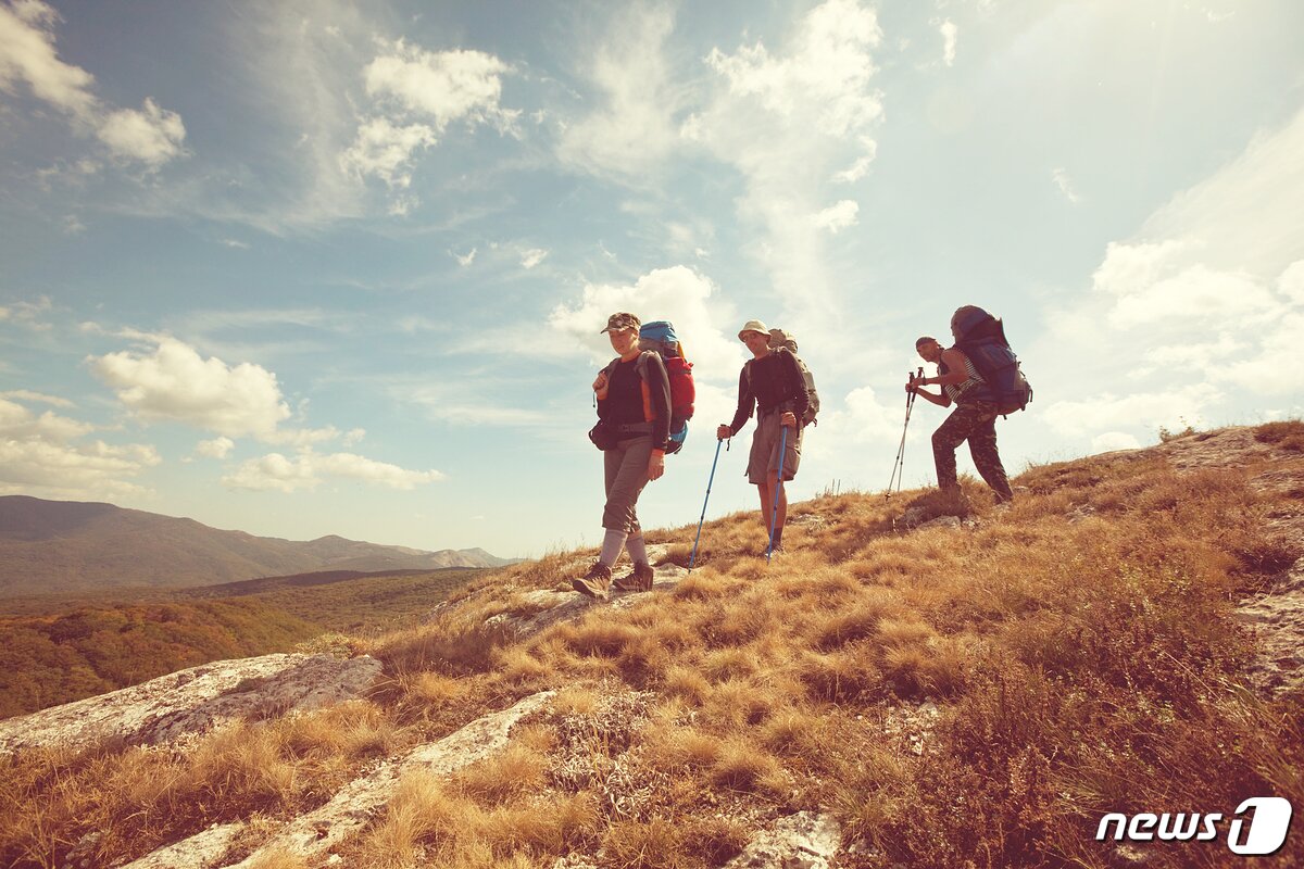 본문 이미지 - 혼행족끼리 여행 동행자를 구해 떠나는 공유여행이 새로운 여행 트렌드로 뜨고 있다.ⓒ News1