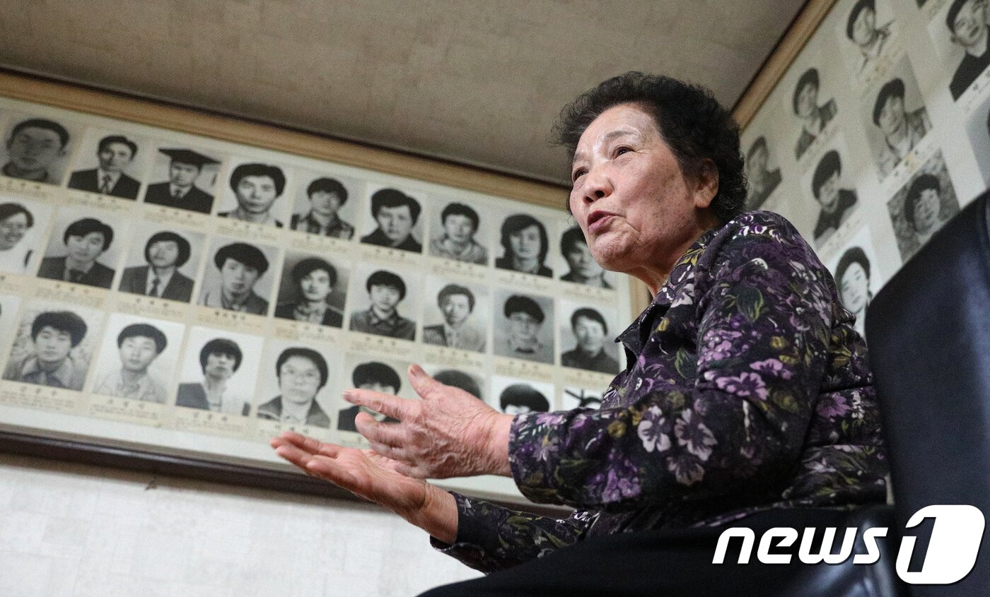 본문 이미지 - 이한열 열사의 어머니 배은심 여사가 6일 오후 서울 종로구 한울삶에서 뉴스1과 인터뷰를 하고 있다.2018.1.6./뉴스1 ⓒ News1 신웅수 기자