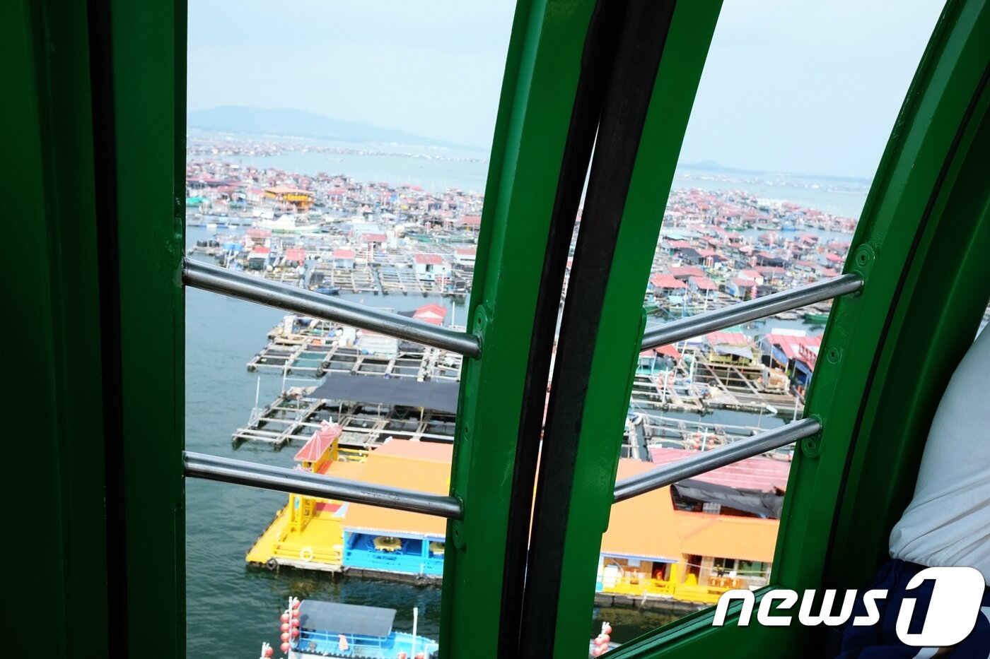 본문 이미지 - 500년 전 광둥에서 이주한 이들이 모여 사는 수상가옥촌ⓒ News1 