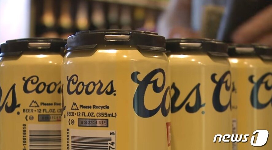본문 이미지 - 판매점에 진열된 쿠어스 맥주. (출처=폭스뉴스 갈무리) ⓒ News1