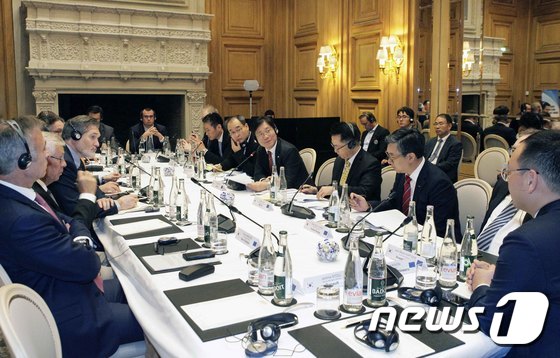 성윤모 장관, EU 투자가 라운드 테이블