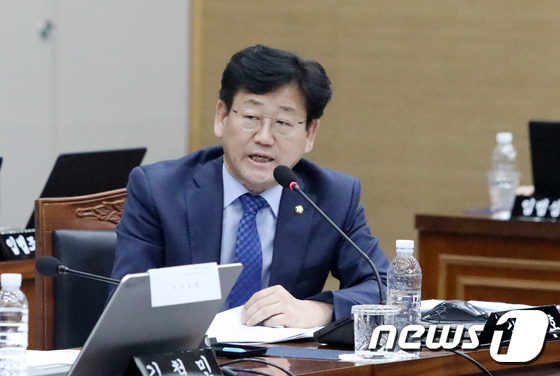 김정호 더불어민주당 의원 © News1 피재윤 기자