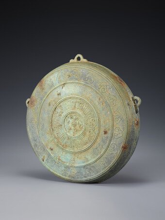 본문 이미지 - 경선사명 청동북.(문화재청 제공)