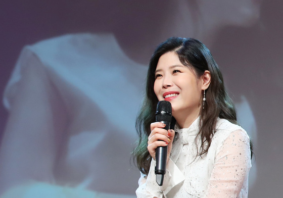 '이수와 이혼' 린, 의미심장 SNS 글 "내가 부서지더라도 품고 싶었던"