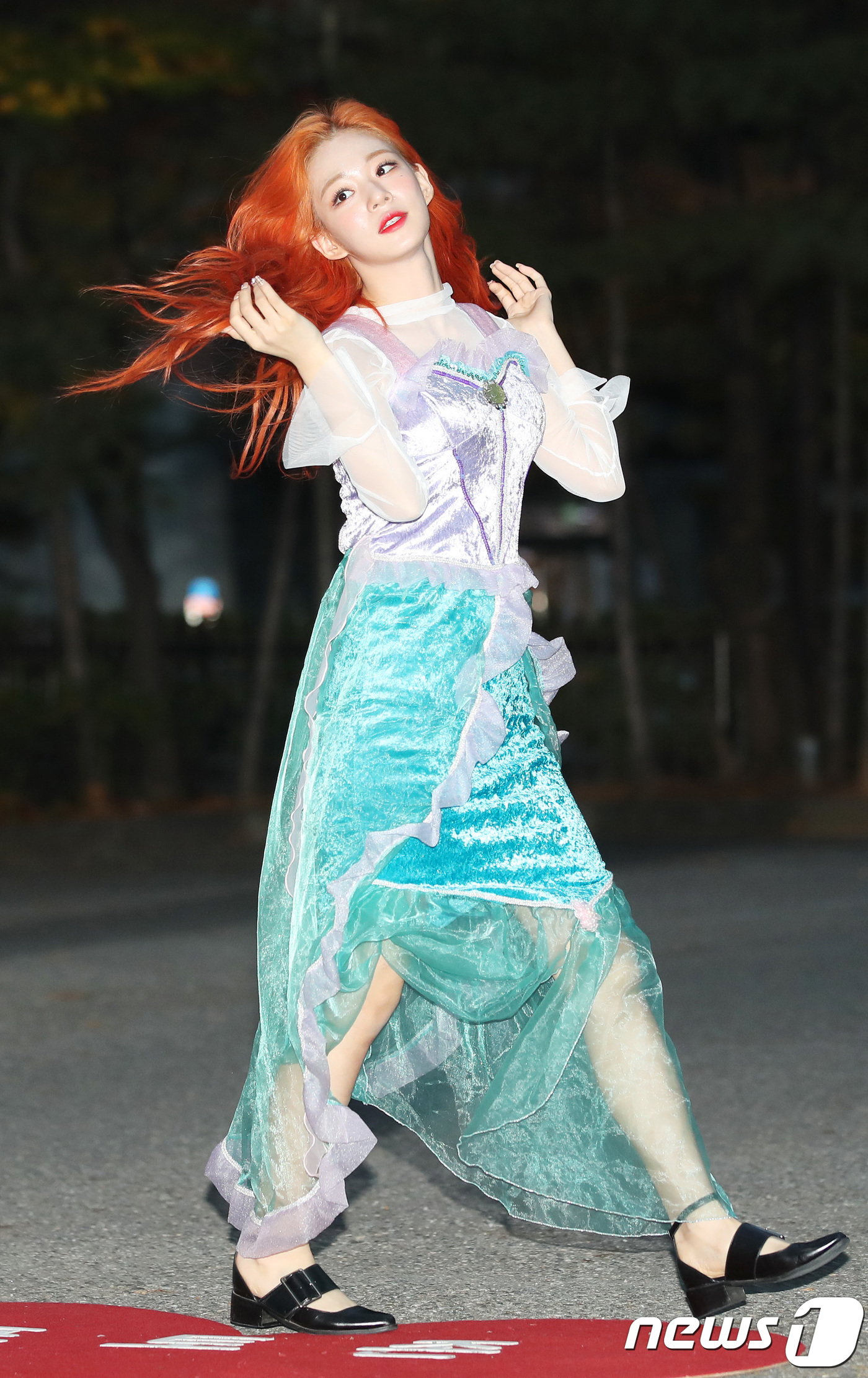 (서울=뉴스1) 권현진 기자 = 프로미스나인 이채영이 26일 오전 서울 여의도 KBS 신관 공개홀에서 열린 KBS2 '뮤직뱅크'(뮤뱅) 리허설에 참석하고 있다. 2018.10.26 …