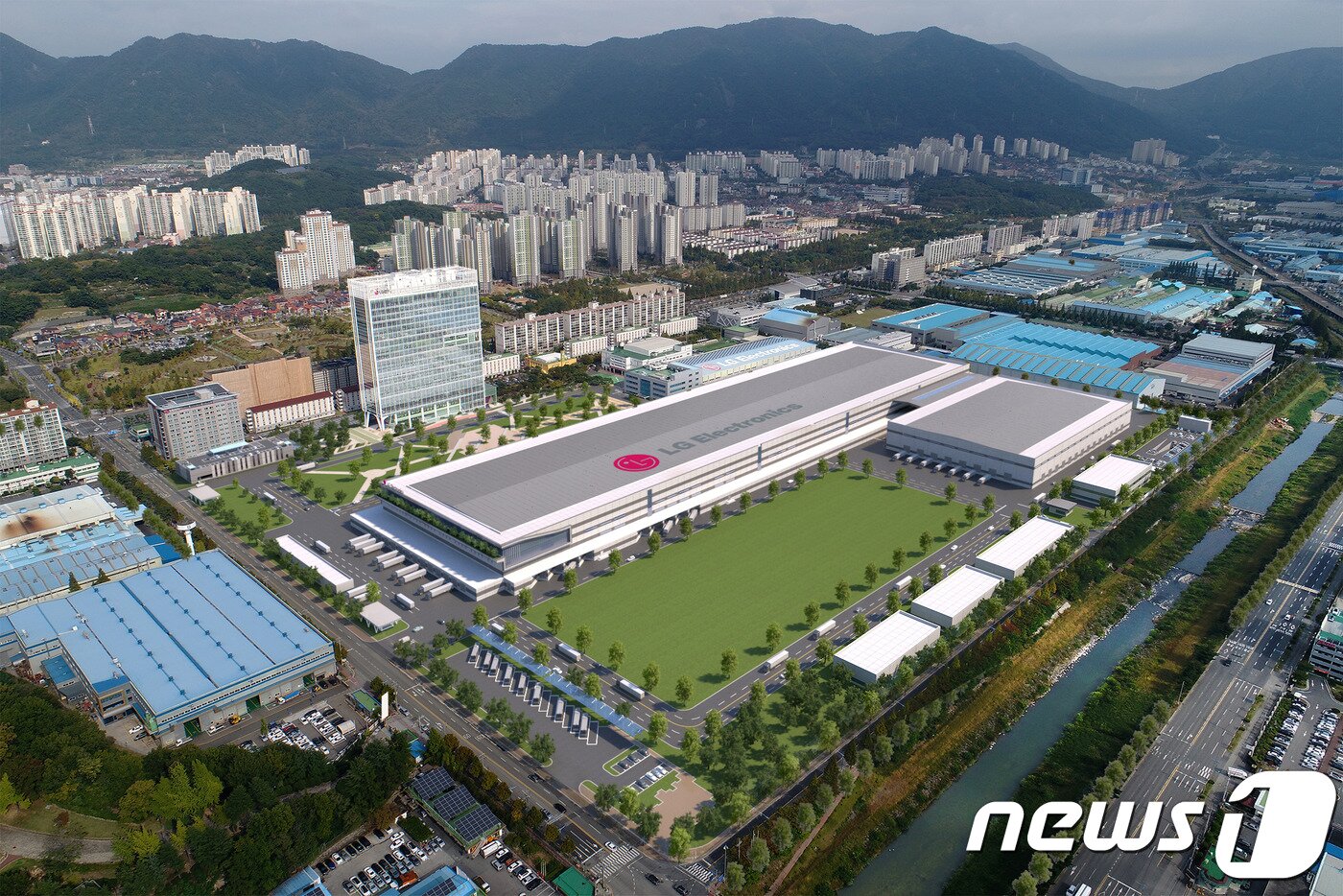 본문 이미지 - LG전자가 창원사업장에 2023년 완공을 목표로 구축 중인 스마트팩토리의 조감도(LG전자 제공)/뉴스1 ⓒ News1