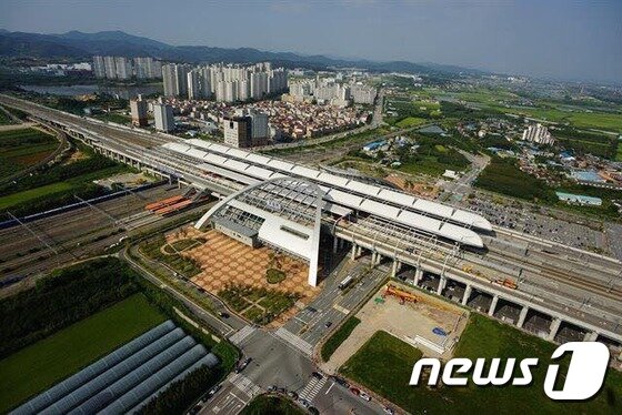 https://image.news1.kr/system/photos/2018/10/29/3365352/article.jpg/dims/optimize https://image.news1.kr/system/photos/2018/10/29/3365352/article.jpg/dims/optimize