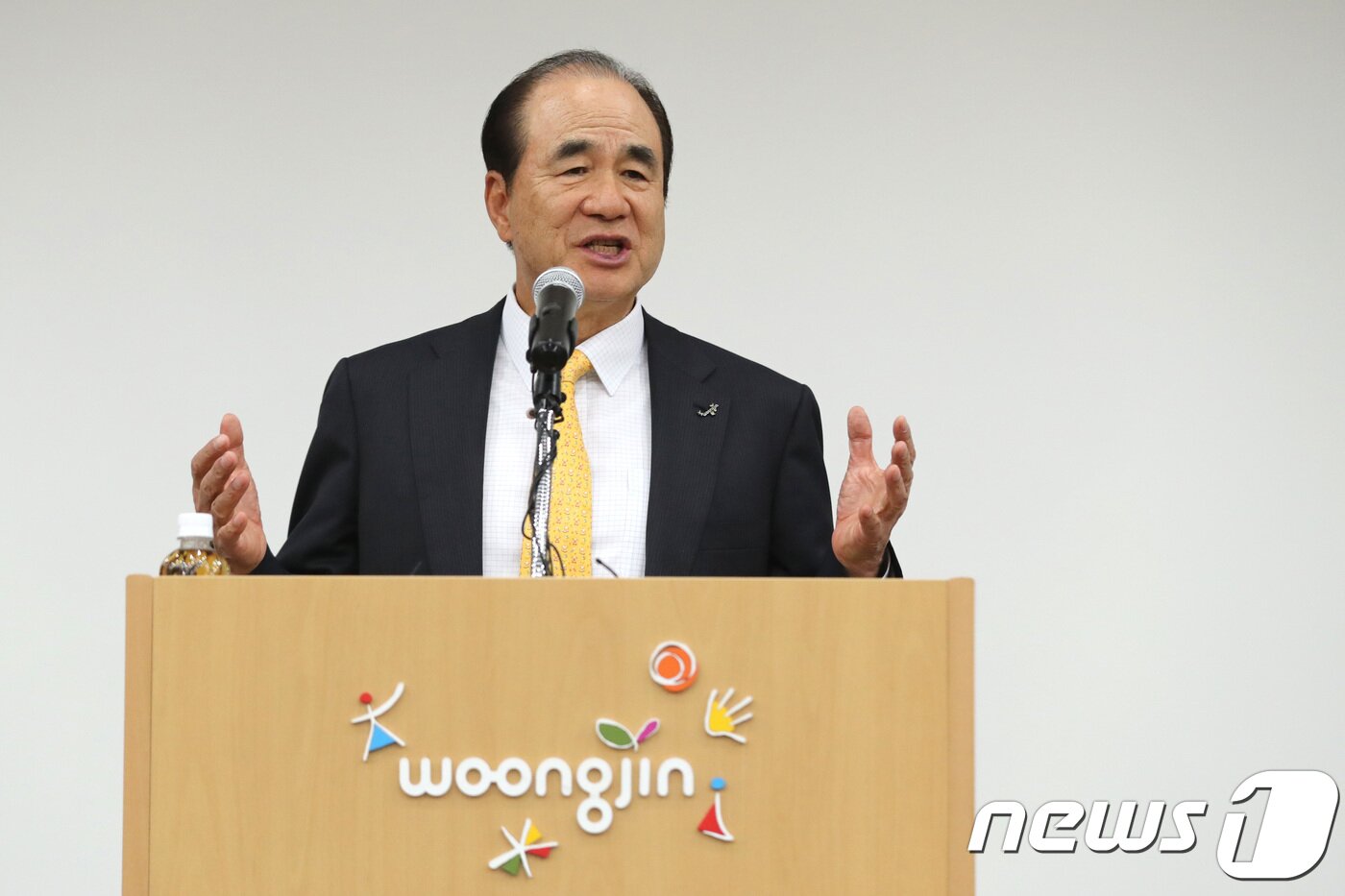 6년만에 코웨이 되찾은 윤석금 웅진 회장 