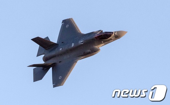 미국의 최신예 스텔스 전투기 F-35. © AFP=뉴스1 