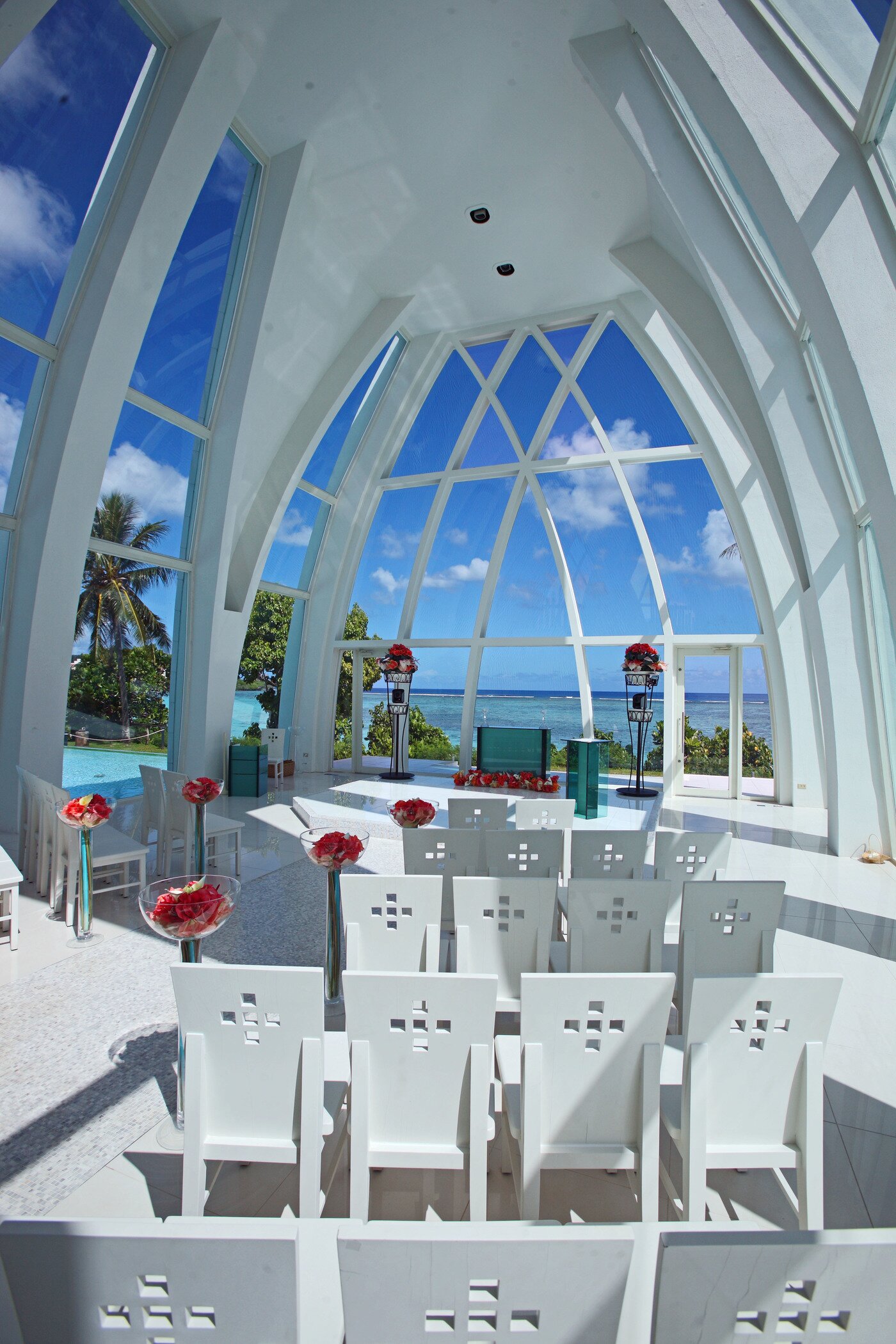 본문 이미지 - PIC 괌의 '레인보우 채플' 내부. (PHR코리아 제공) ⓒ News1