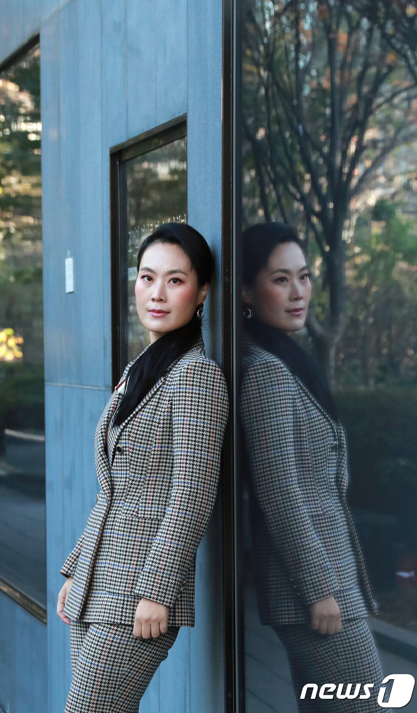 본문 이미지 - 배우 김재화가 서울 종로구 뉴스1 사옥 인근에서 인터뷰 전 포즈를 취하고 있다. /뉴스1 ⓒ News1 이동원 기자