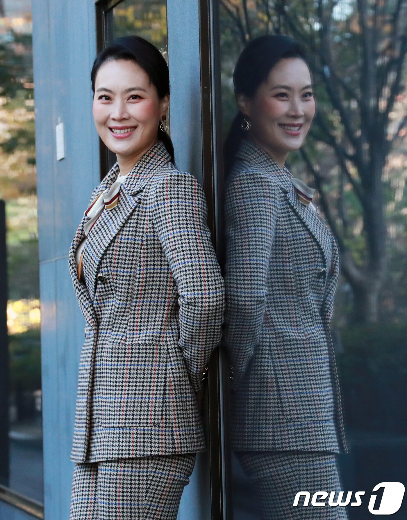 본문 이미지 - 배우 김재화가 서울 종로구 뉴스1 사옥 인근에서 인터뷰 전 포즈를 취하고 있다. /뉴스1 ⓒ News1 이동원 기자