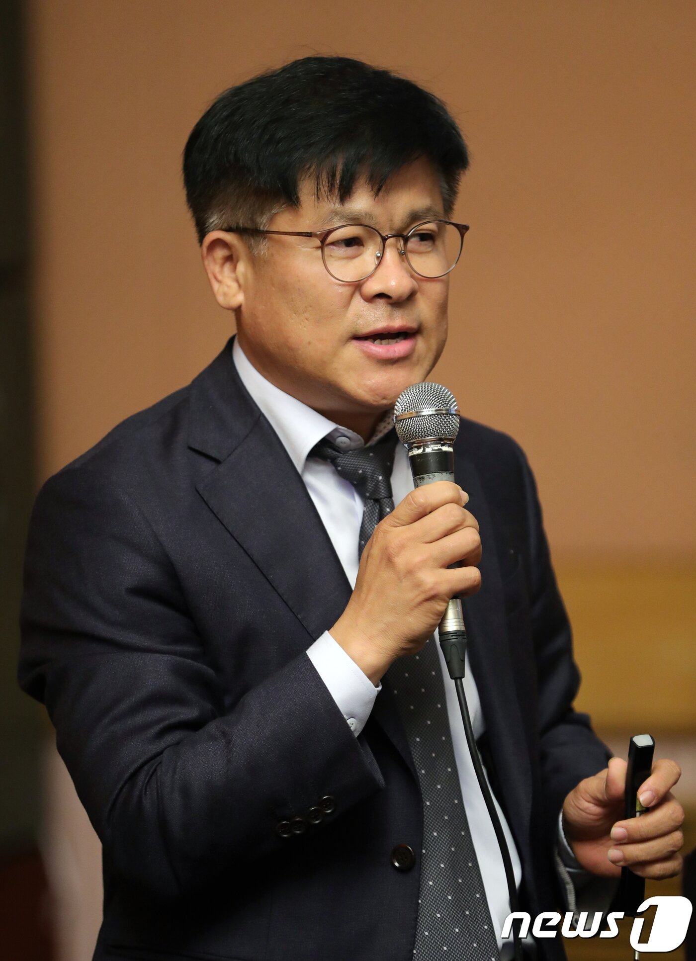 본문 이미지 - 임동욱 (주)유니온씨티 대표이사가 8일 전북 전주시 호텔 르윈 백제홀에서 열린 제6회 뉴스1 지역창조포럼에 참석해 주제발표를 하고 있다.2018.11.8/뉴스1 ⓒ News1 문요한 기자