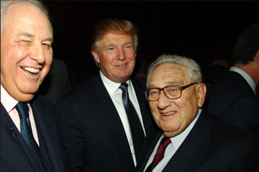 본문 이미지 - 뉴욕 사교계의 유명인사 트럼프와 키신저 - 구글 갈무리