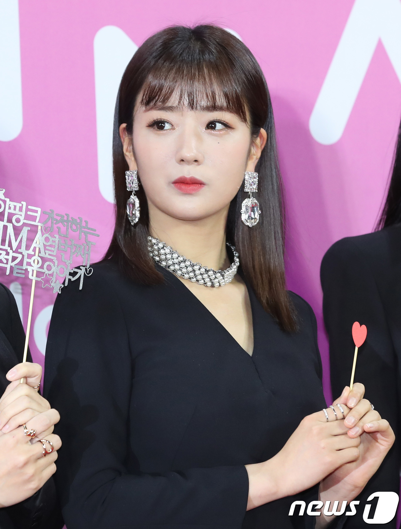 (서울=뉴스1) 권현진 기자 = 에이핑크 윤보미가 1일 오후 서울 고척돔에서 열린 ‘2018 멜론뮤직어워드’ 레드카펫 행사에 참석해 포즈를 취하고 있다. 2018.12.1./뉴스1 …