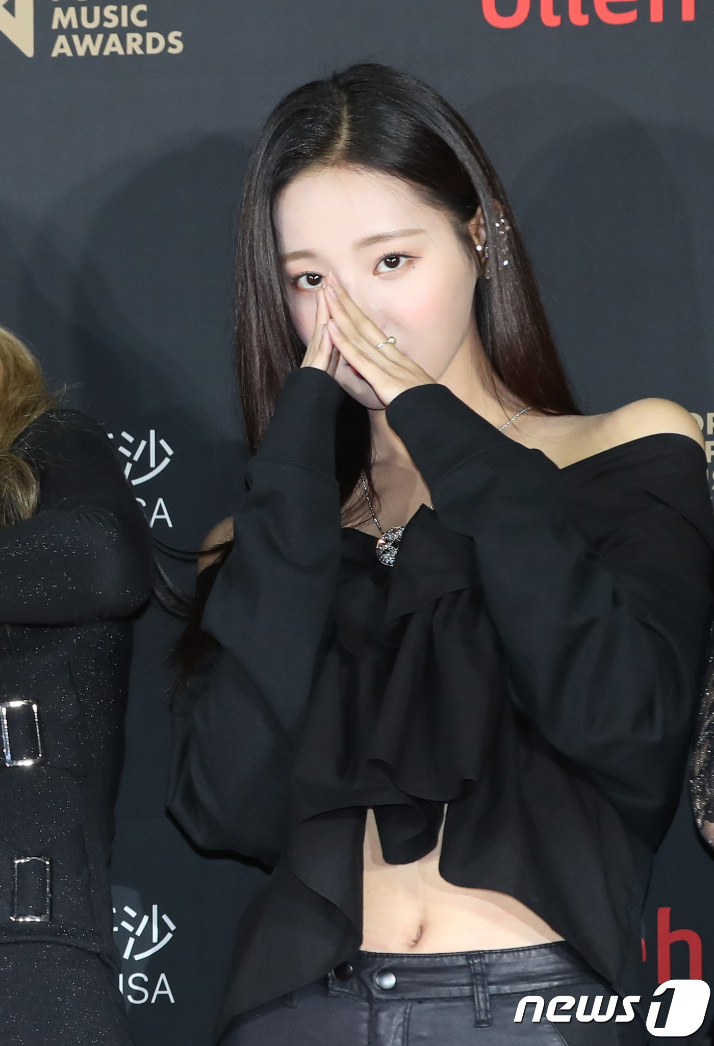 (일산=뉴스1) 권현진 기자 = 모모랜드 연우가 20일 경기도 고양시 일산 킨텍스에서 열린 ‘2018 대한민국 대중음악 시상식(2018 KOREA POPULAR MUSIC AWAR …