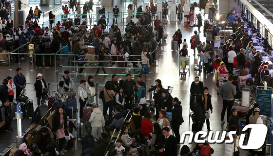 연말 연시 해외로 '붐비는 인천공항'