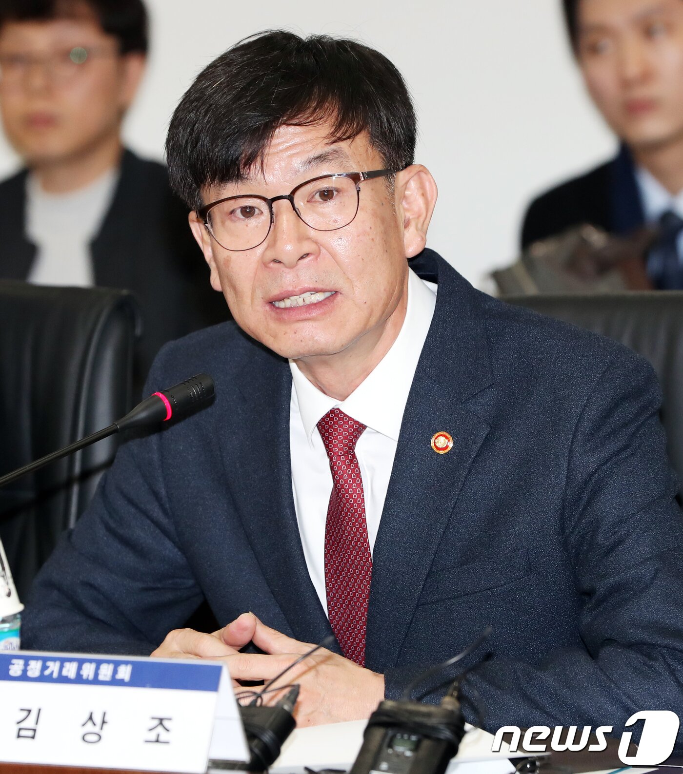 본문 이미지 - 김상조 공정거래위원장이 4일 서울 여의도 중소기업중앙회에서 열린 편의점업계 '근거리출점 자제를 위한 자율규약' 선포식에서 인사말을 하고 있다. 2018.12.4/뉴스1 ⓒ News1 허경 기자
