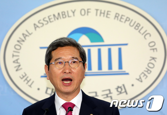 김학용 자유한국당 의원.2018.12.5/뉴스1 © News1 김명섭 기자