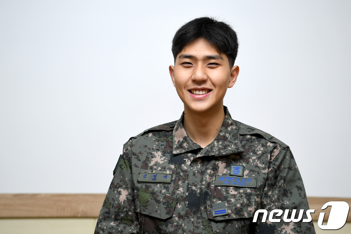 (서울=뉴스1) = 공군이 2019학년도 수능 성적이 만점인 제3방공유도탄여단(이하 '3여단') 기지대 김형태 일병(병 788기, 22세)을 7일 소개했다.김형태 일병은 성균관대 …