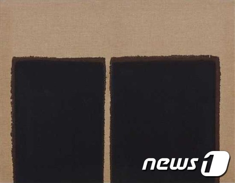 윤형근 '태운 암갈색-군청색의 블루'© News1