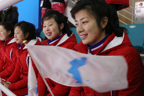 '북한'이냐 '조선'이냐…'두 국가' 인정하자는 정부, 공론화 개시(종합)