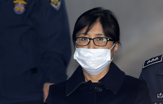 '국정농단' 최순실, 건강 사유로 형집행정지…3개월간 치료 예정