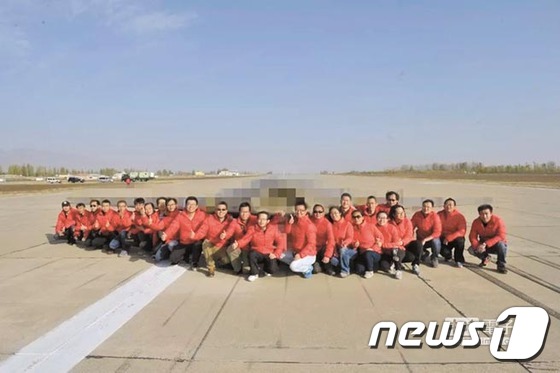 13일 중국항천과공집단은 위 사진과 함께 신형 스텔스 무인기 시험비행에 성공했다고 발표했다. 무인기 사진은 공개되지 않았다. © News1