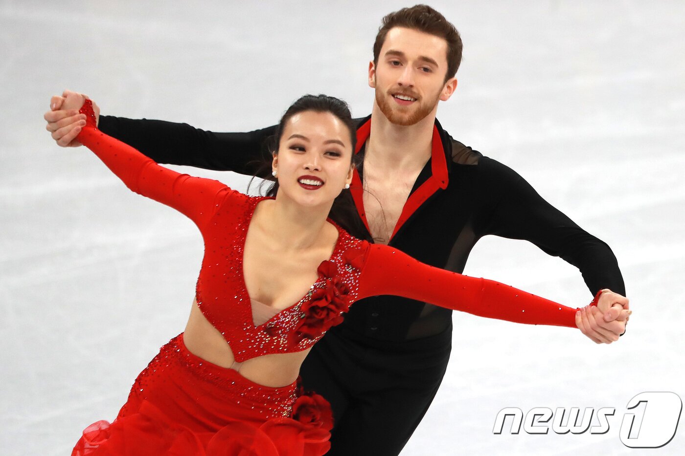 본문 이미지 - 2018 평창 올림픽에서 민유라와 호흡을 맞췄던 알렉산더 겜린. ⓒ 뉴스1 임세영 기자