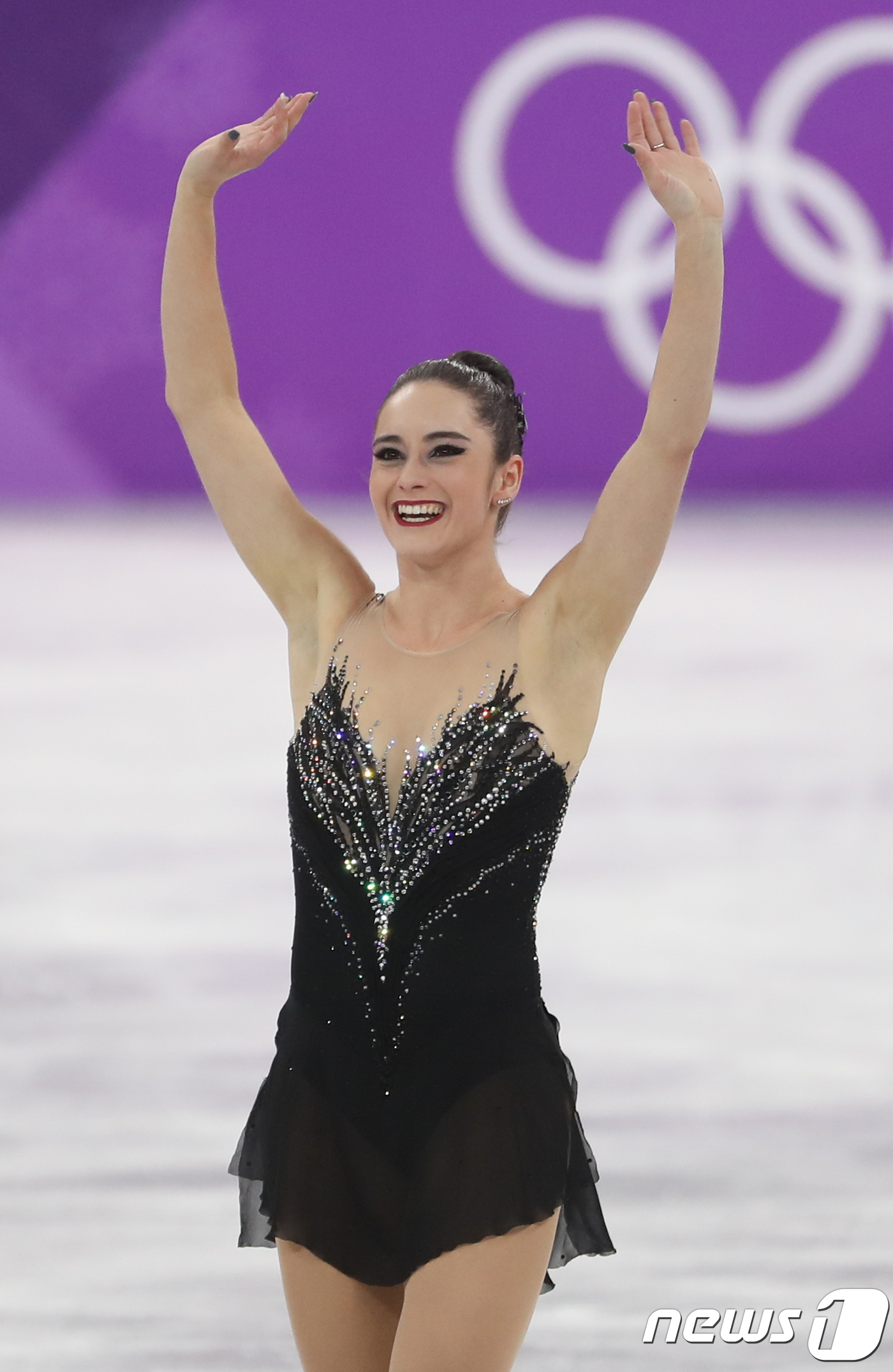 (강릉=뉴스1) 허경 기자 = 케이틀린 오스먼드(캐나다)가 23일 오후 강원도 강릉 아이스아레나에서 열린 2018 평창동계올림픽 피겨 스케이팅 여자 싱글 스케이팅 프리 스케이팅 경 …