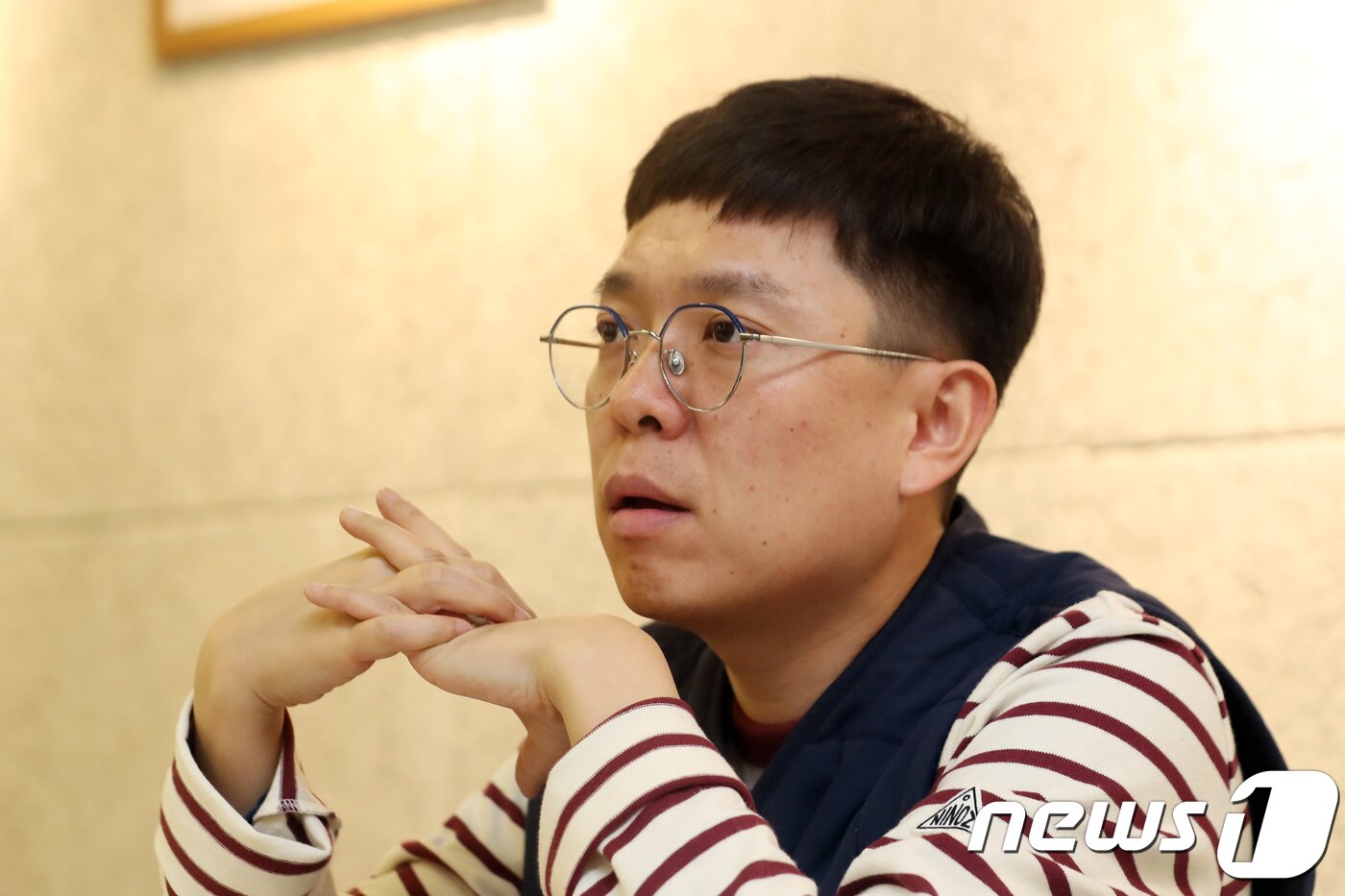 본문 이미지 - 김현 시인. 2018.2.5/뉴스1 ⓒ News1 황기선 기자