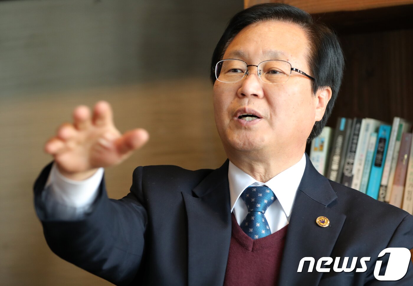 본문 이미지 - 유희태 더불어민주당 정책위원회 부의장이 5일 전북 완주군 한 카페에서 뉴스1 전북본부와 인터뷰를 하고 있다.2018.2.5/뉴스1 ⓒ News1 문요한 기자