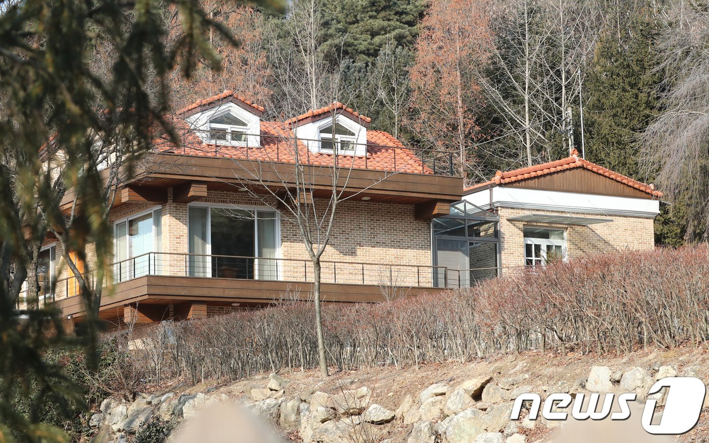 본문 이미지 - 고은 시인 자택 ⓒ News1 오장환 기자