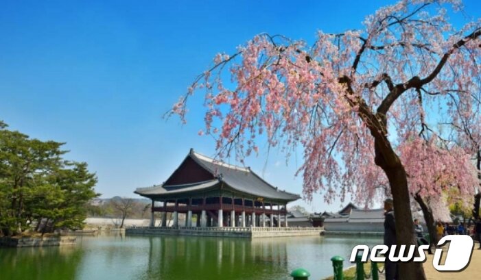 본문 이미지 - 경복궁 경회루(문화재청 제공)