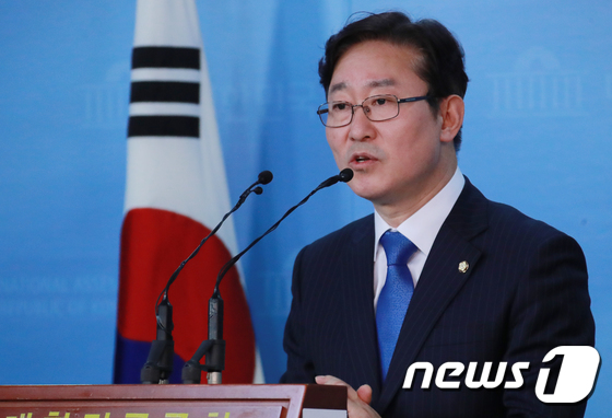 박범계 더불어민주당 수석대변인 © News1 이동원 기자