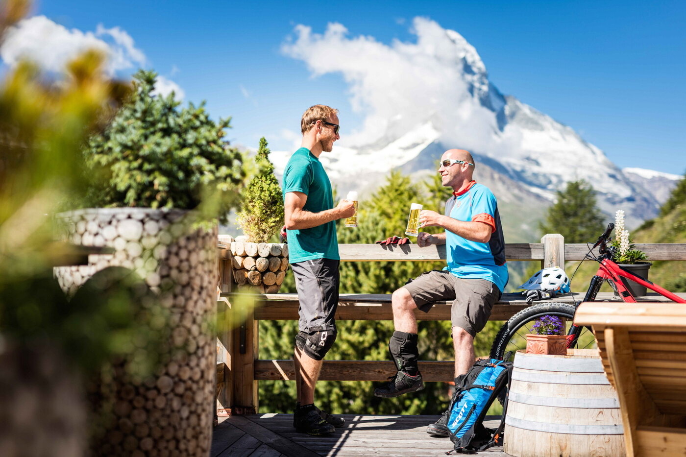본문 이미지 - 체르마트 5개 호수길은 자전거를 타고 둘러봐도 좋다.
