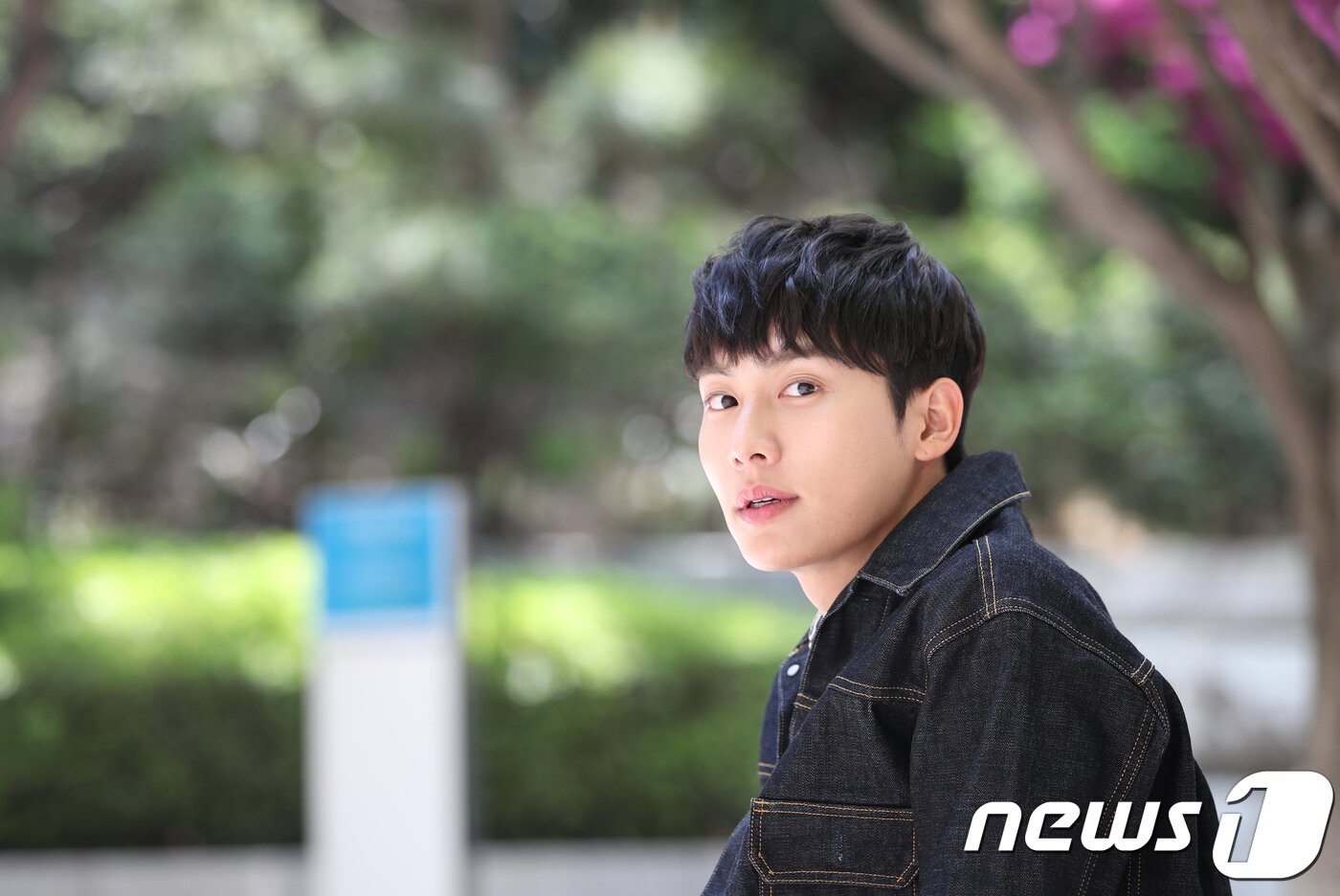 본문 이미지 - 배우 권화운이 18일 서울 종로구 뉴스1 본사에서 인터뷰를 갖고 있다. 권화운은 SBS 수목드라마 ‘스위치 - 세상을 바꿔라’에서 밉지만 싫지 않은 악역을 맡아 주목받고 있다. 2018.4.18/뉴스1 ⓒ News1 박지혜 기자