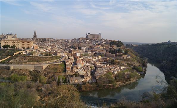 본문 이미지 - 세 종교가 공존하는 톨레도