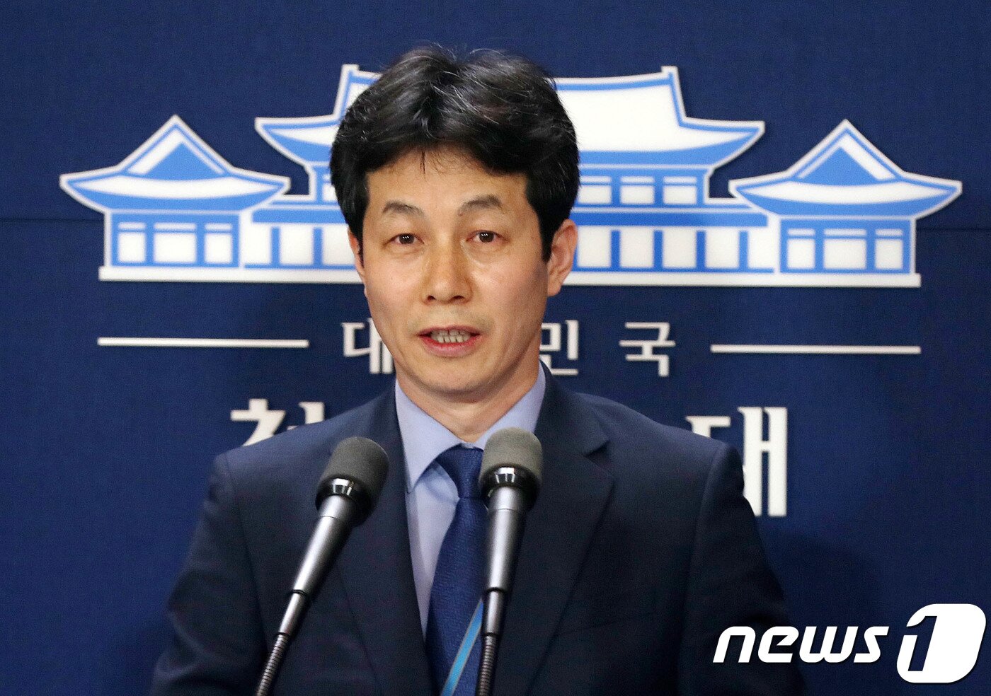 본문 이미지 - 윤건영 청와대 국정기획상황실장. 2018.4.20/뉴스1 ⓒ News1 박세연 기자