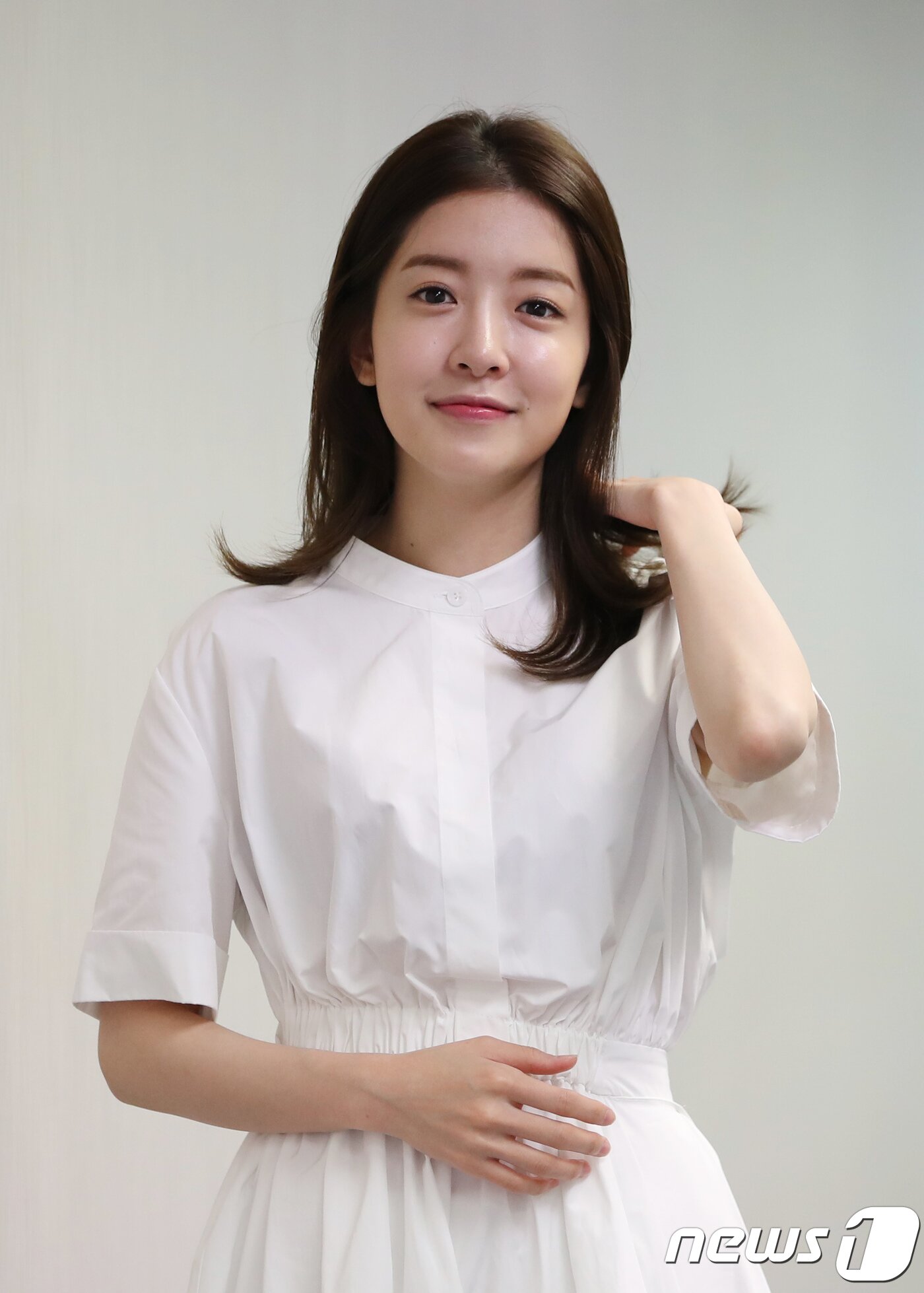 본문 이미지 - 배우 정인선이 23일 서울 종로구 뉴스1 본사에서 인터뷰를 갖고 있다. 정인선은 종영한 JTBC 월화드라마 '으라차차 와이키키'에서 와이키키 게스트하우스에 딸 솔이와 함께 불시착한 분노유발 민폐 싱글맘 한윤아 역을 맡아 열연을 펼쳐 호평을 얻었다.2018.4.23/뉴스1 ⓒ News1 박지혜 기자