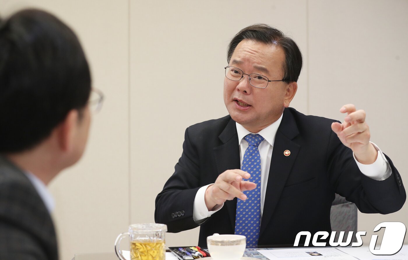 본문 이미지 - 김부겸 행정안전부 장관. 2018.4.5/뉴스1 ⓒ News1 송원영 기자