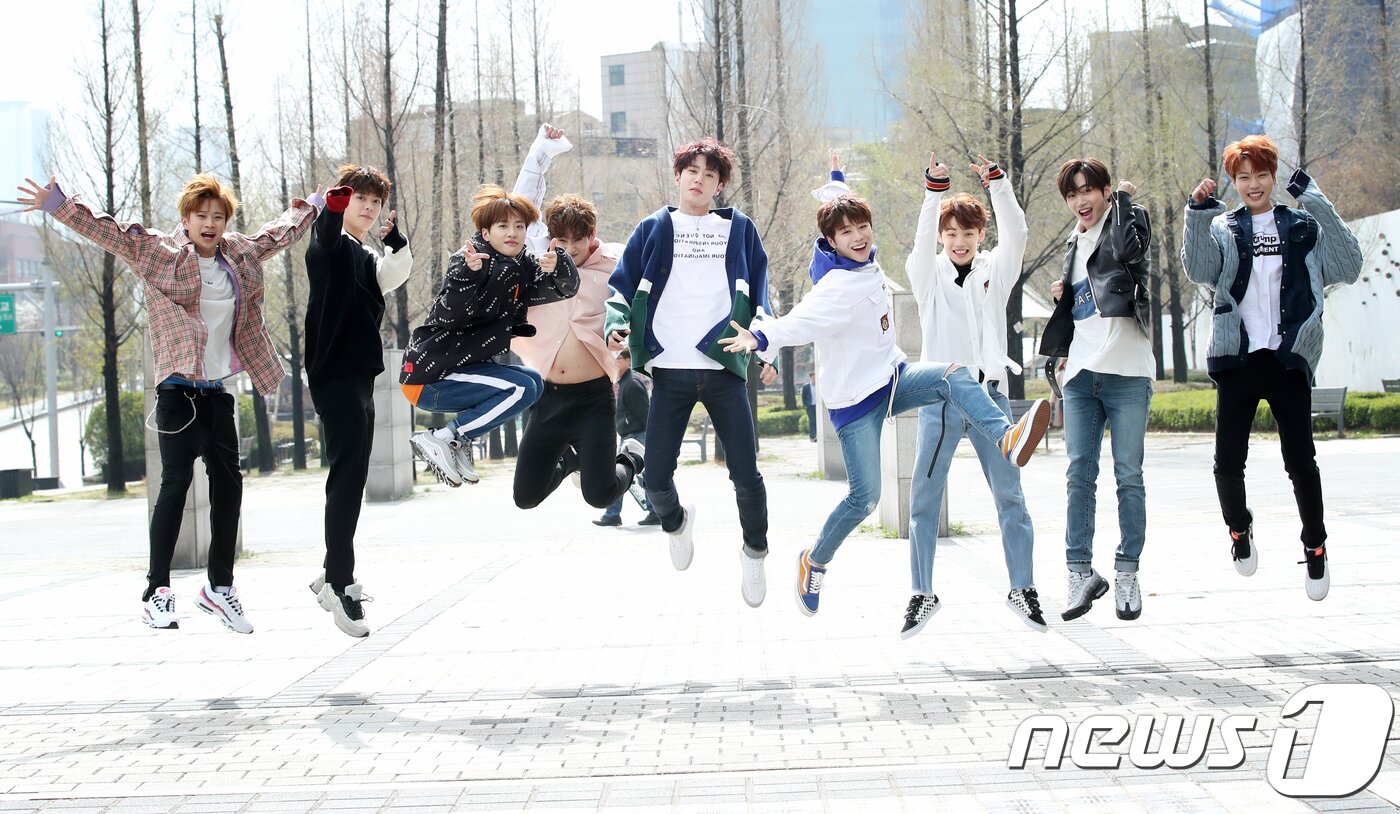 본문 이미지 - 2018.4.6. 상암, 더유닛 유앤비 마르코(왼쪽부터), 지한솔, 필독, 고호정, 준, 의진, 찬, 대원, 기중 라운드 인터뷰 ⓒ News1 권현진 기자