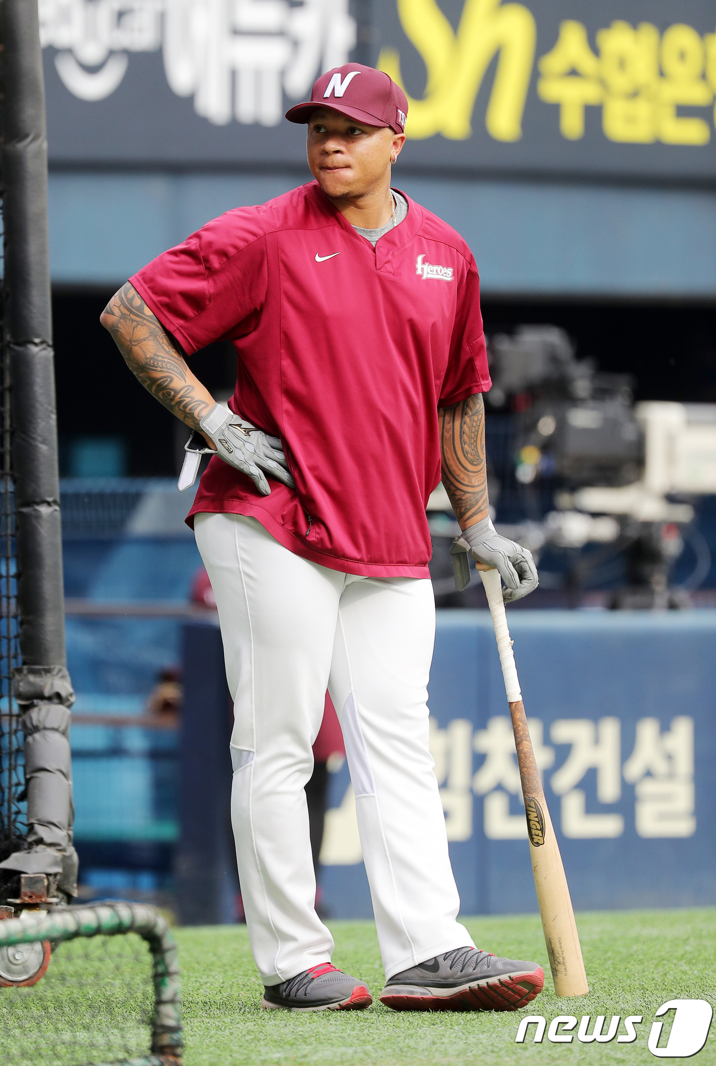 (서울=뉴스1) 구윤성 기자 = 11일 오후 서울 송파구 잠실야구장에서 열린 '2018 신한은행 마이카 KBO리그' 프로야구 넥센 히어로즈와 두산 베어스의 경기에 앞서 넥센 초이스 …