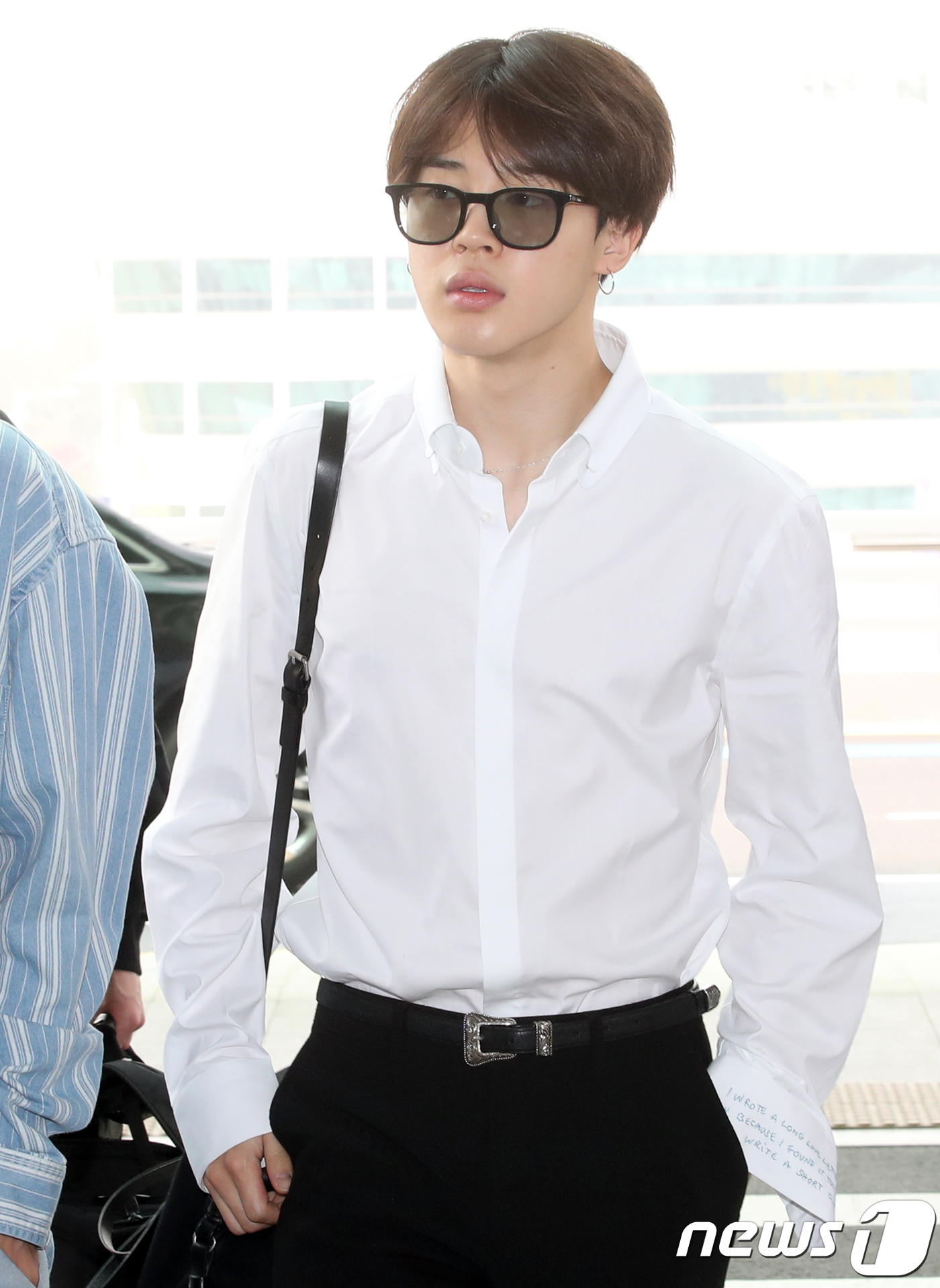 (인천공항=뉴스1) 권현진 기자 = 방탄소년단(BTS) 지민이 빌보드 어워즈 참석차 14일 오후 인천국제공항을 통해 미국으로 출국하고 있다. 2018.5.14./뉴스1