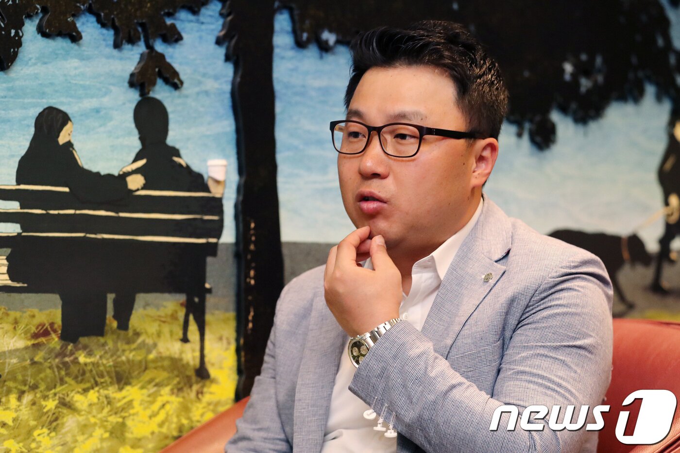 본문 이미지 - 홍석규 스타벅스 카테고리MD 팀장이 2일 오전 서울 중구 스타벅스코리아 본사에서 뉴스1과 인터뷰를 하고 있다. 2018.5.2/뉴스1 ⓒ News1 박지수 기자