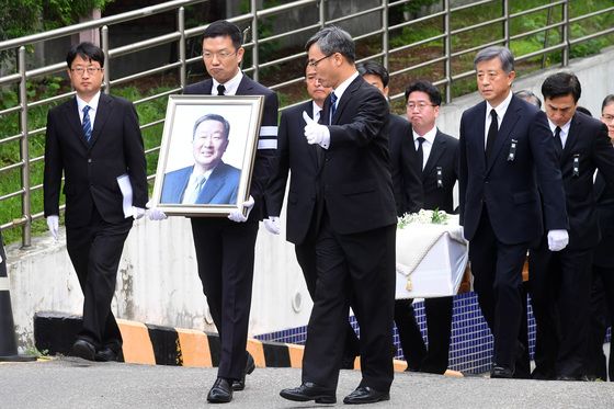 삼부토건 손자, '초등 동기' LG家 맏사위 사기 혐의로 고소